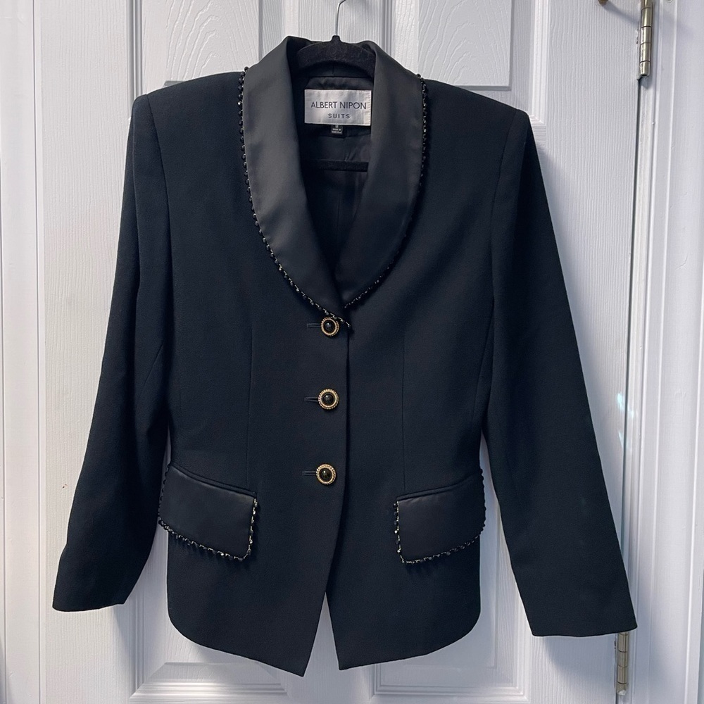 - ⭐️⭐️SALE⭐️⭐️ Albert Nipon Black Cocktail Skirt Suit w/satin size 8